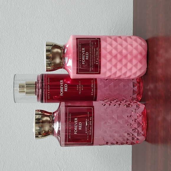 Bath & Body Works Bath & Body Bath Body Works Forever Red Body Wash